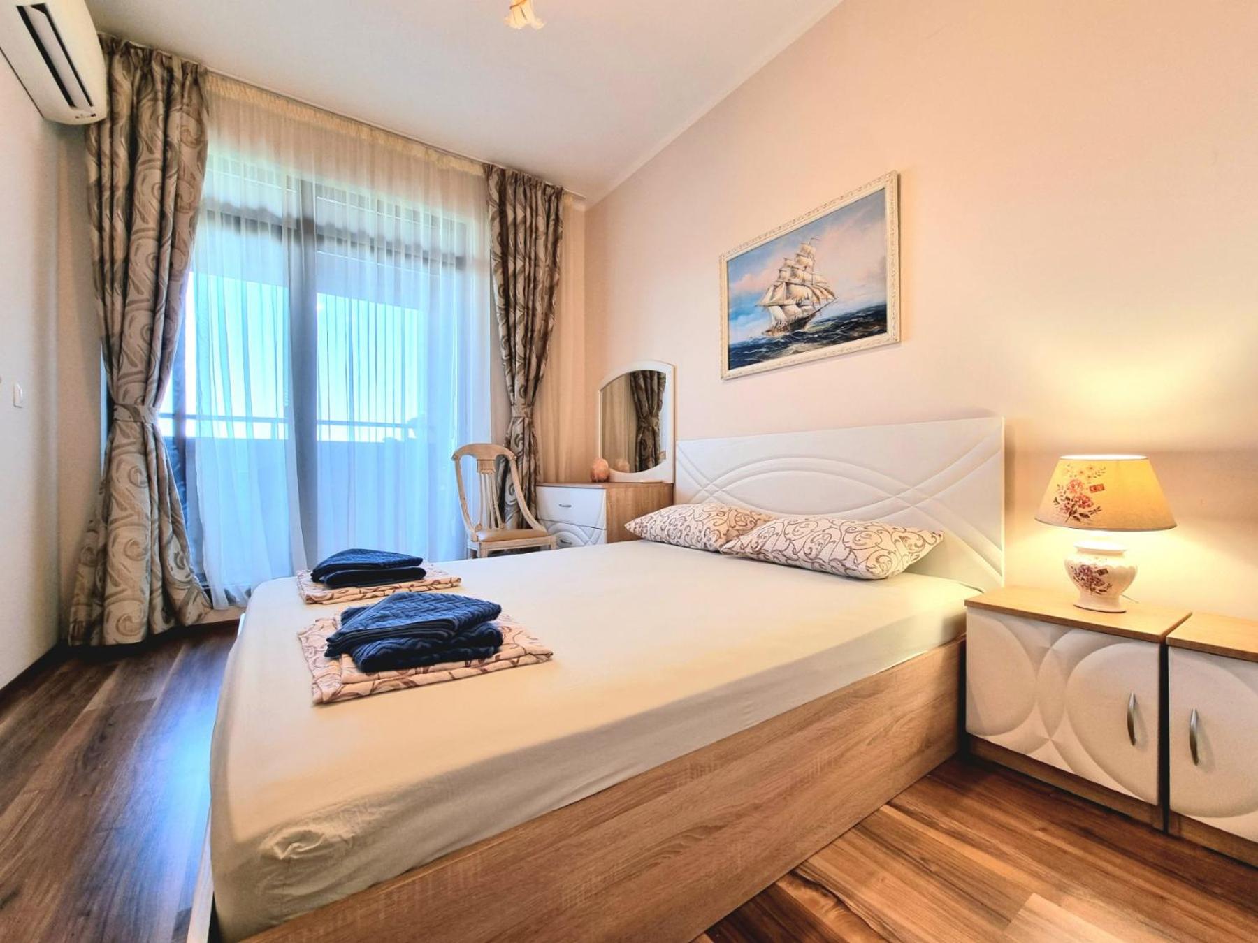 Sea View Residence with Parking