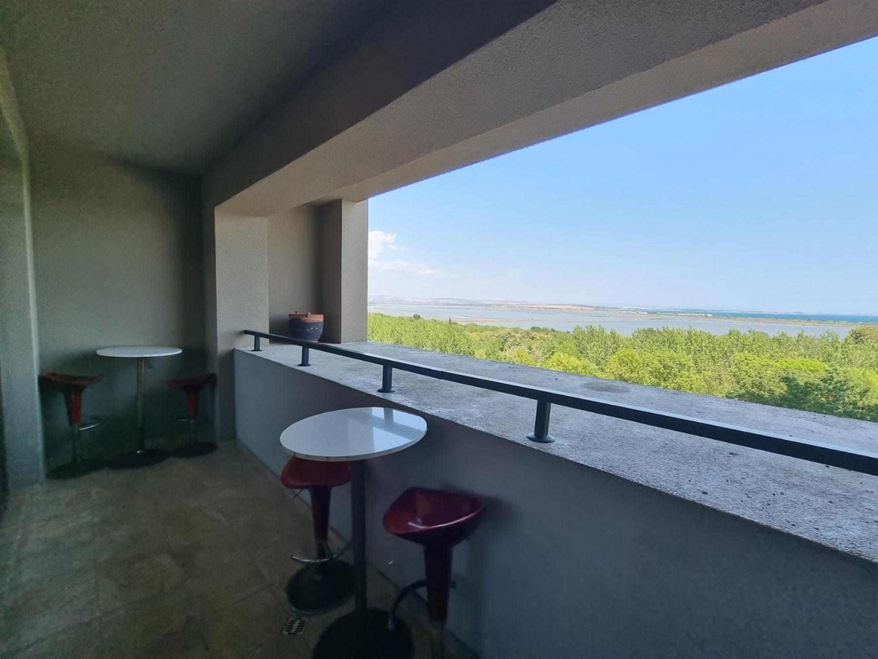 Sea View Residence with Parking