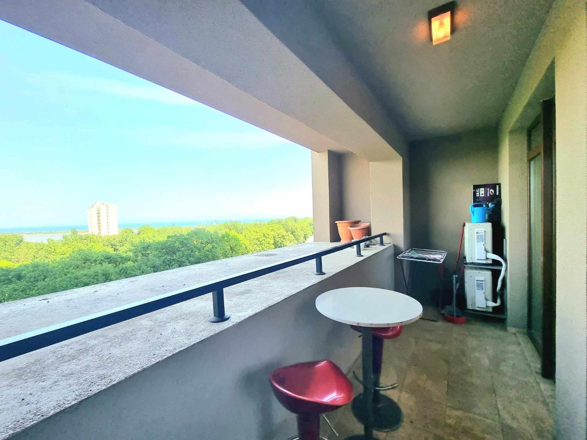 Sea View Residence with Parking