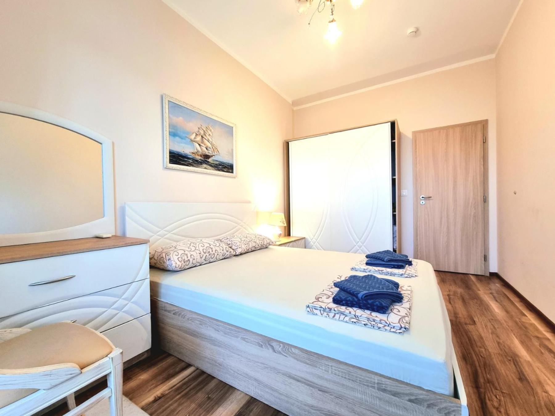 Sea View Residence with Parking