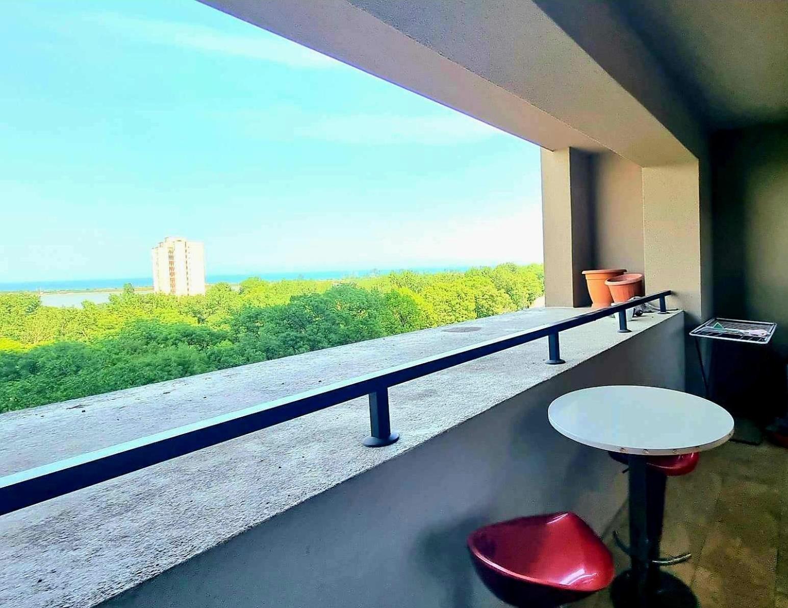Sea View Residence with Parking