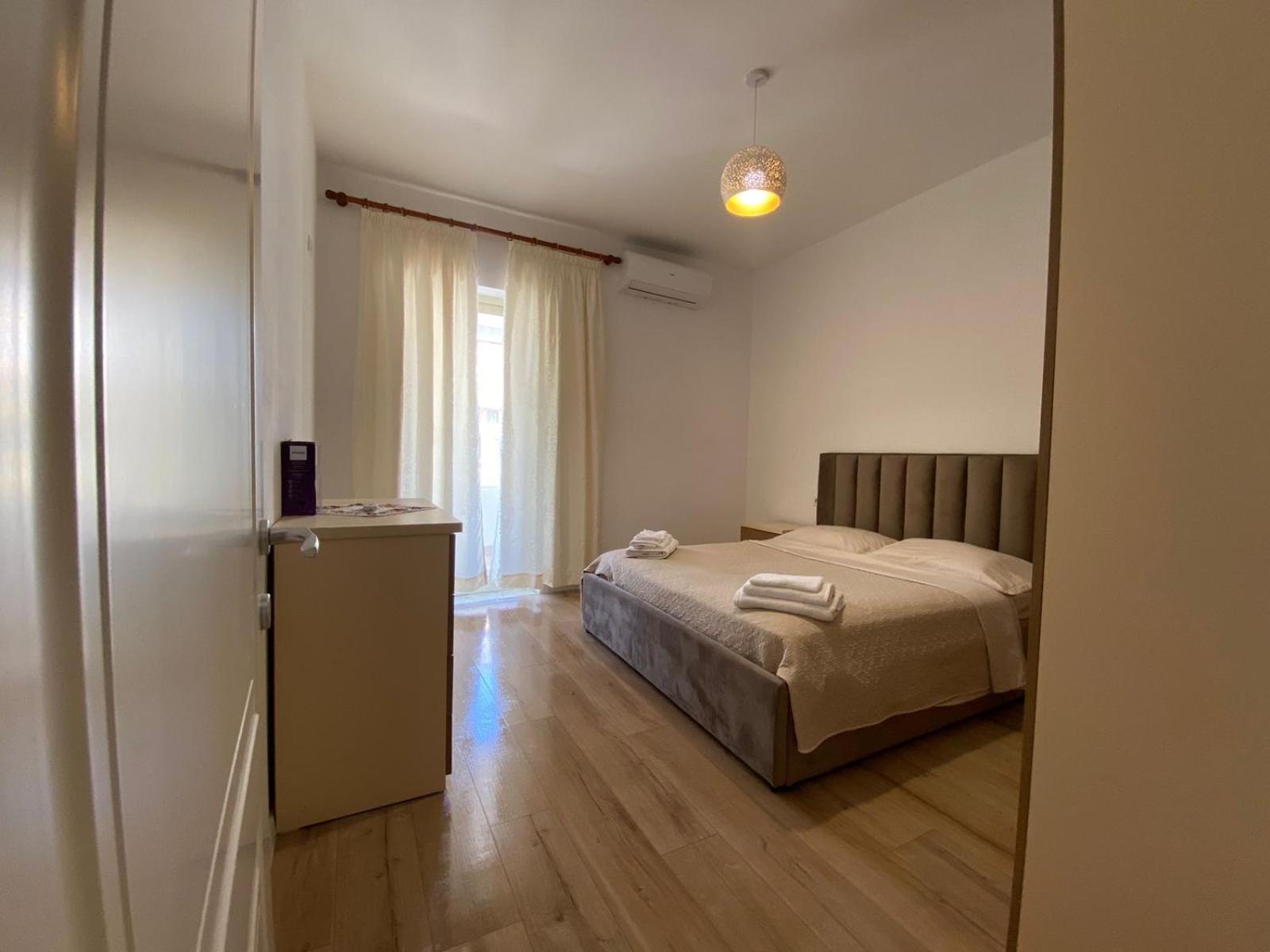 Sea Breeze Spacious 135m Beach Family Apartment by Z