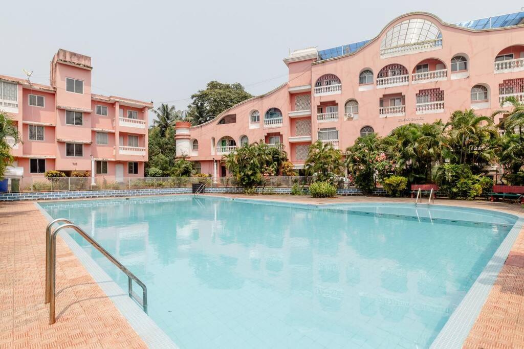 Ground Floor Studio With S Pool 3 Min Ride To Benaulim Beach view 3