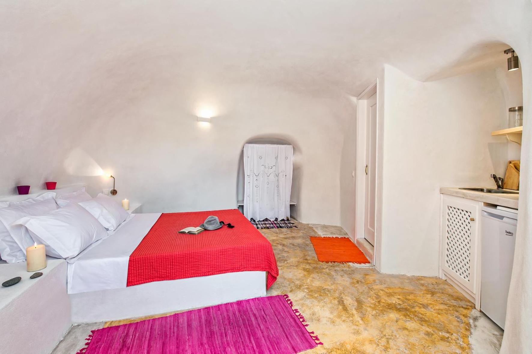 AMELIE'S CAVES by NIKO photo 5