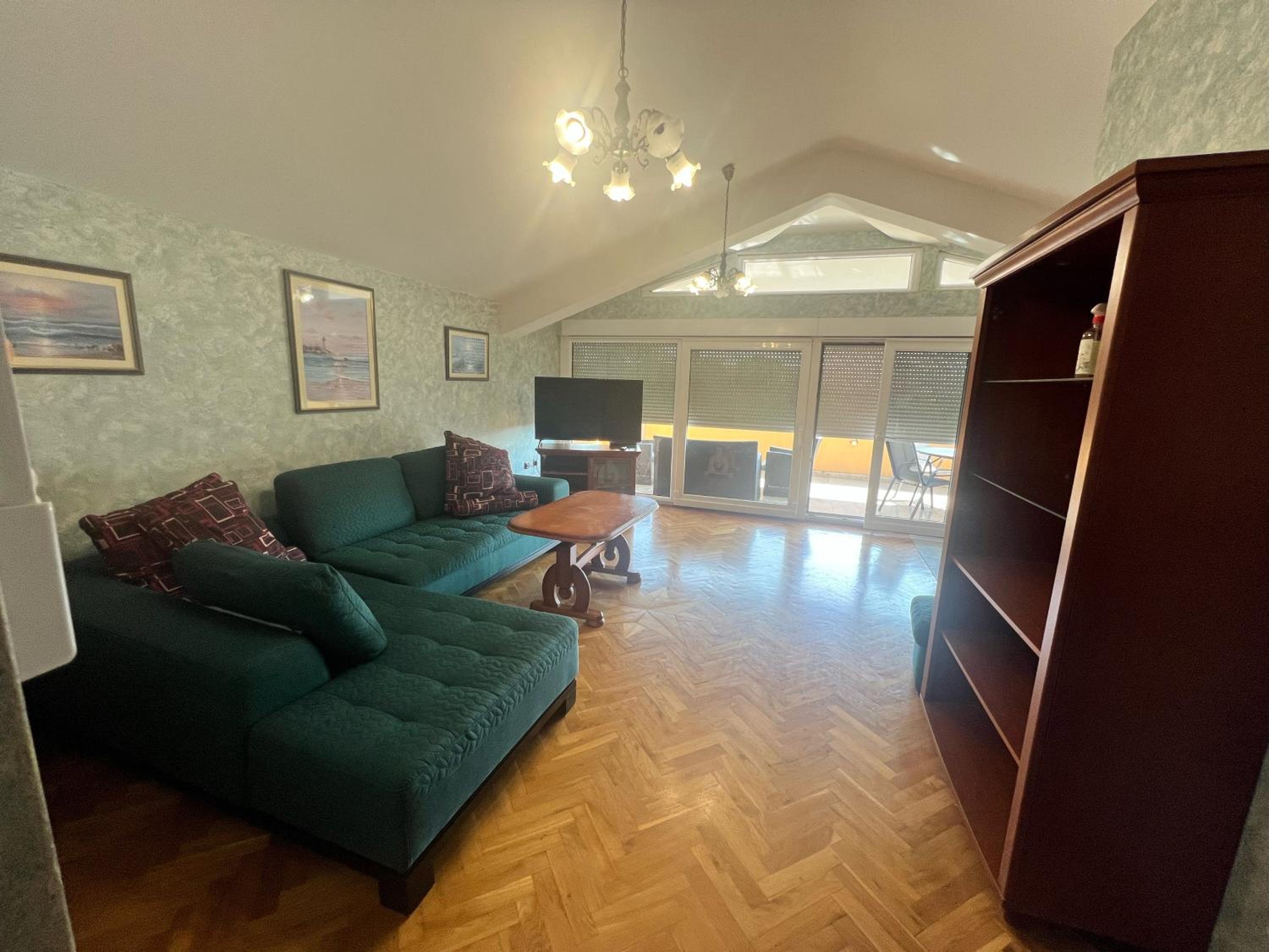 Apartment Elza