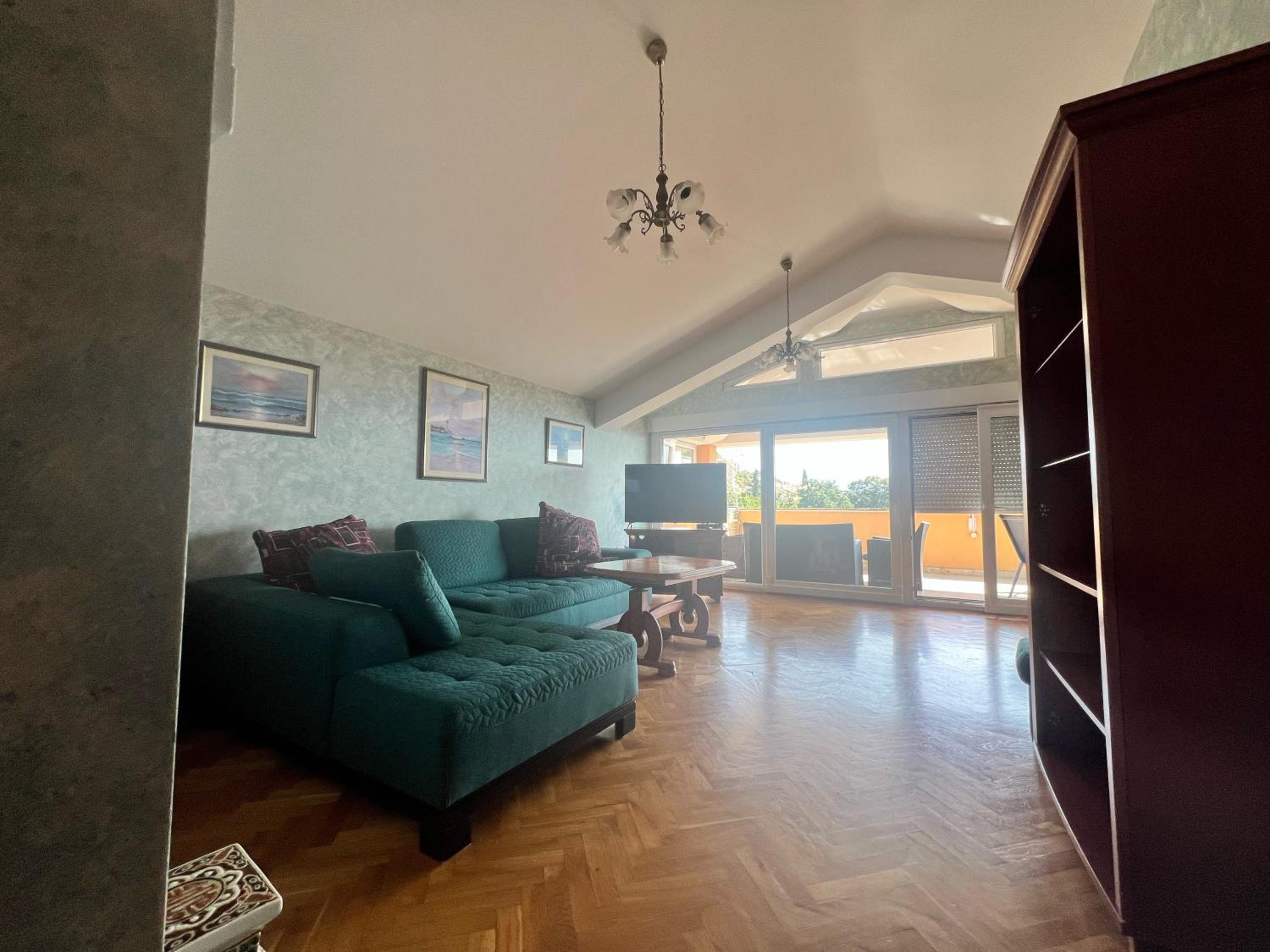 Apartment Elza