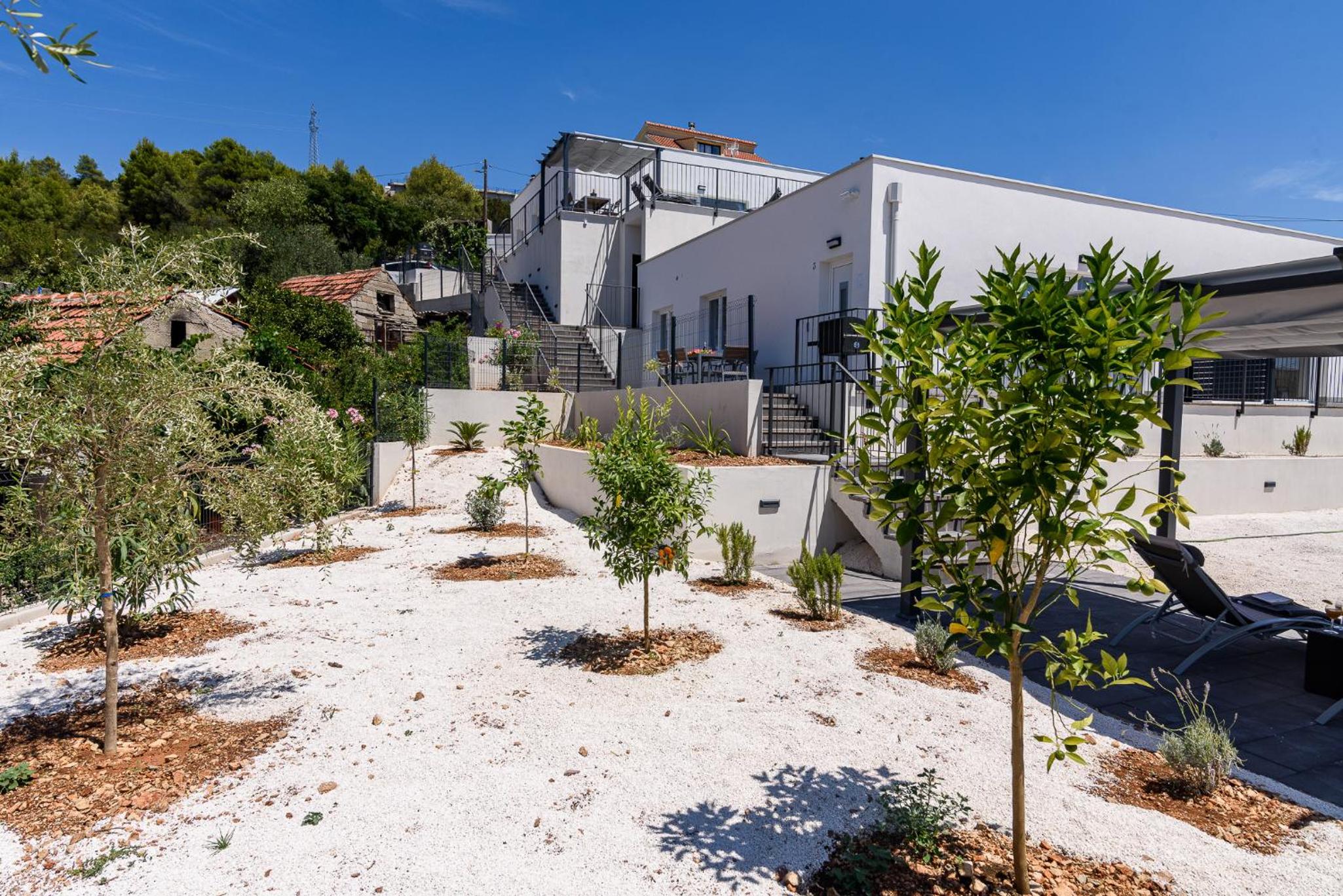 White Cascades 1 - Private Pool, Amazing View, Luxury, Full Privacy view 2