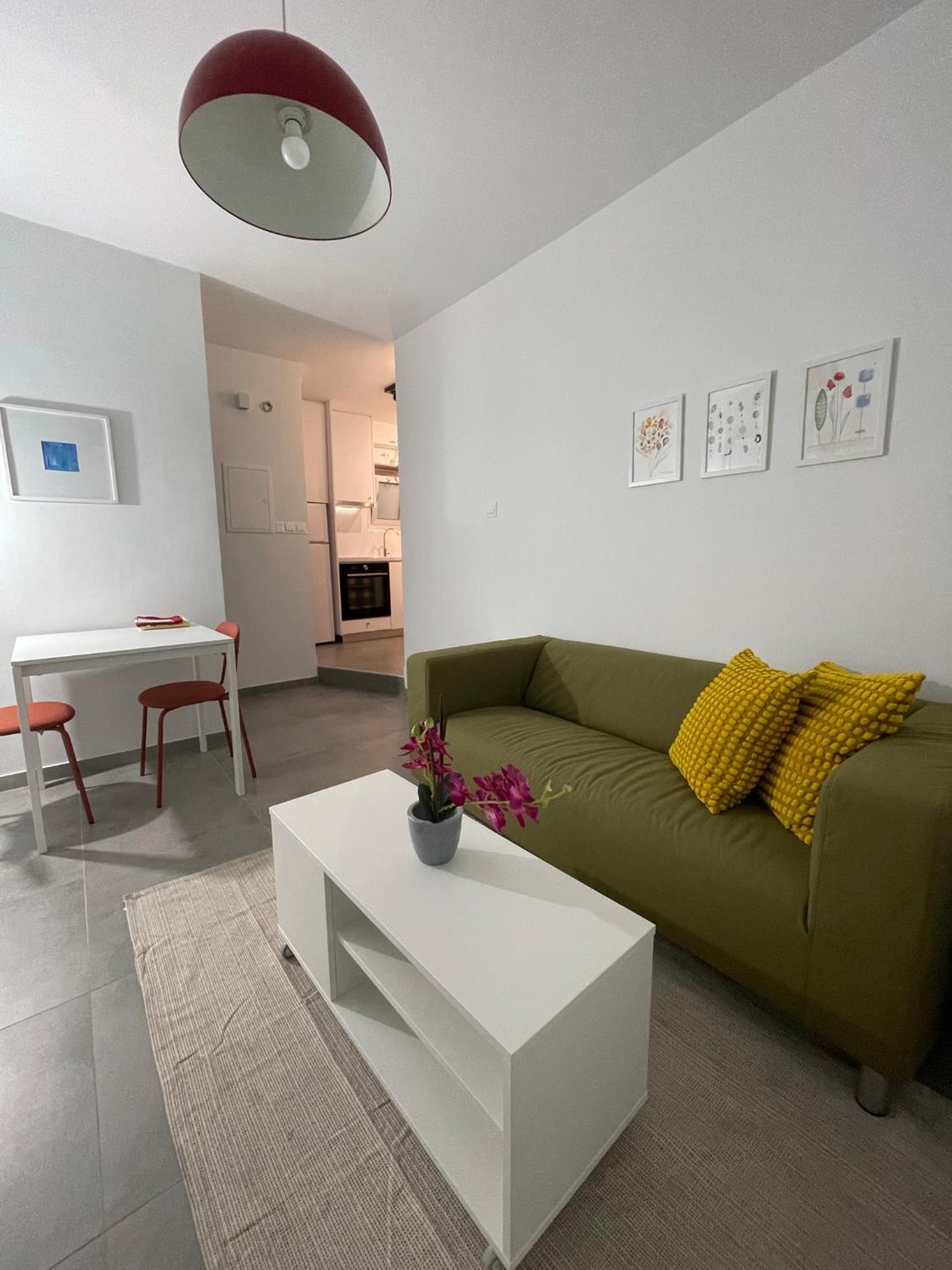 Cityscape Urban Apts