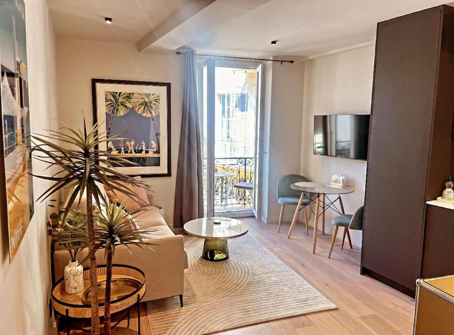 Masséna street, 2 rooms balcony