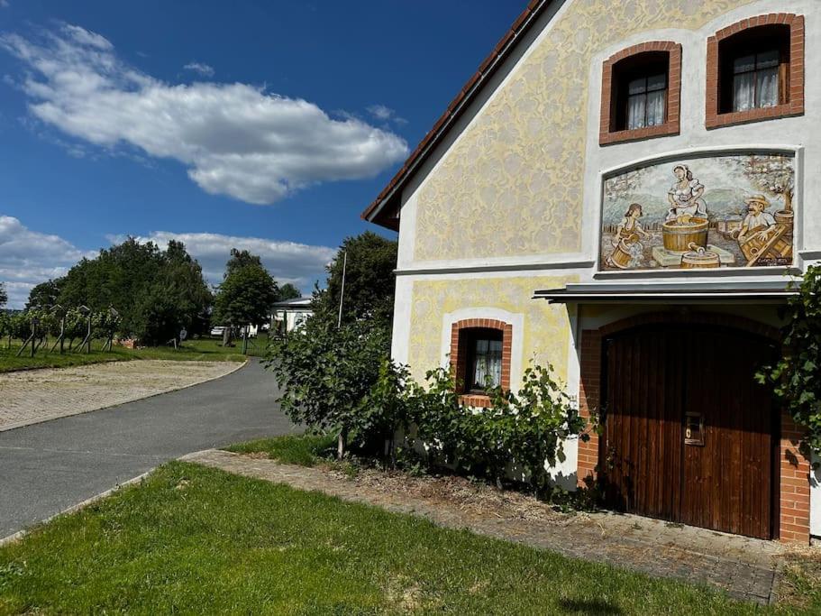 Vinohrad Olbramovice - Apartmán