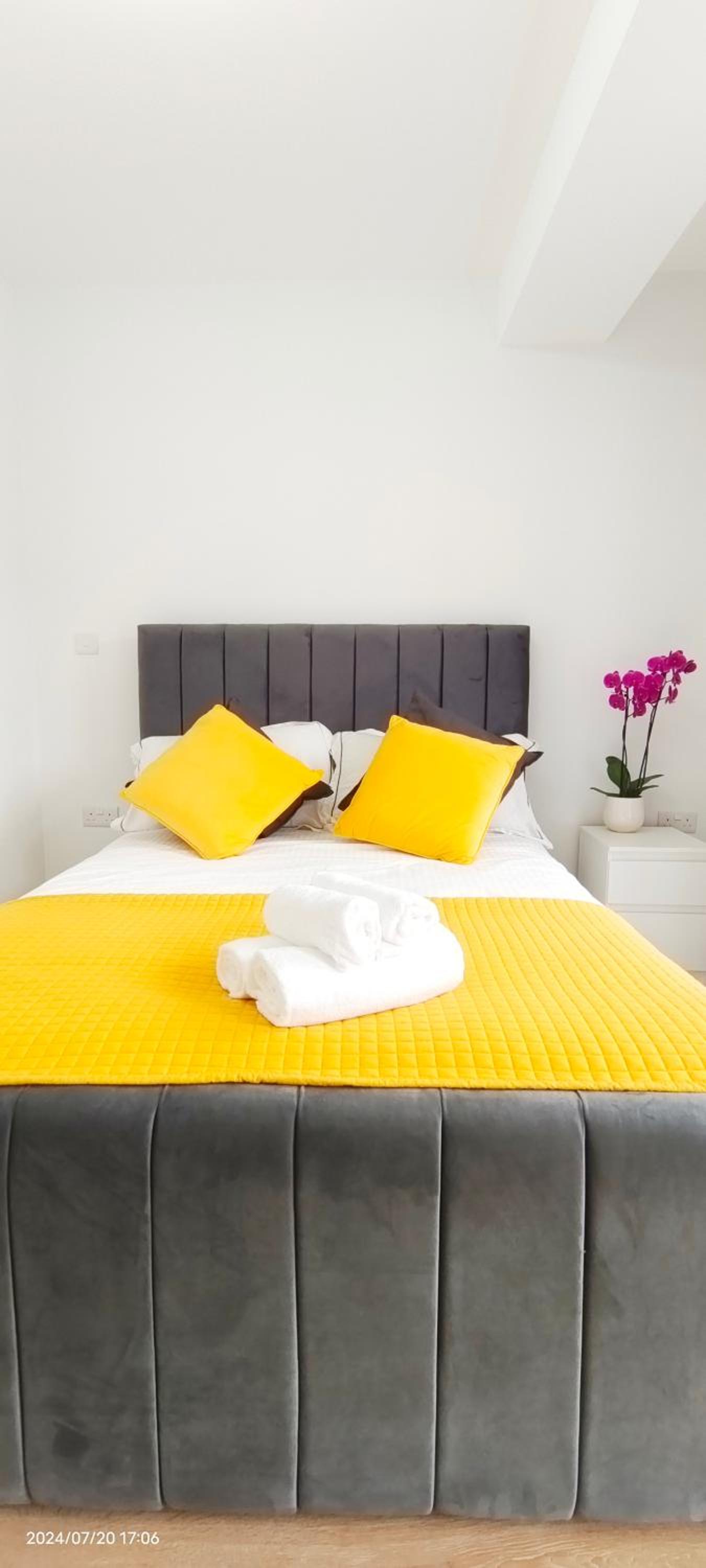 Spacious 2B2B Apartment with Garden