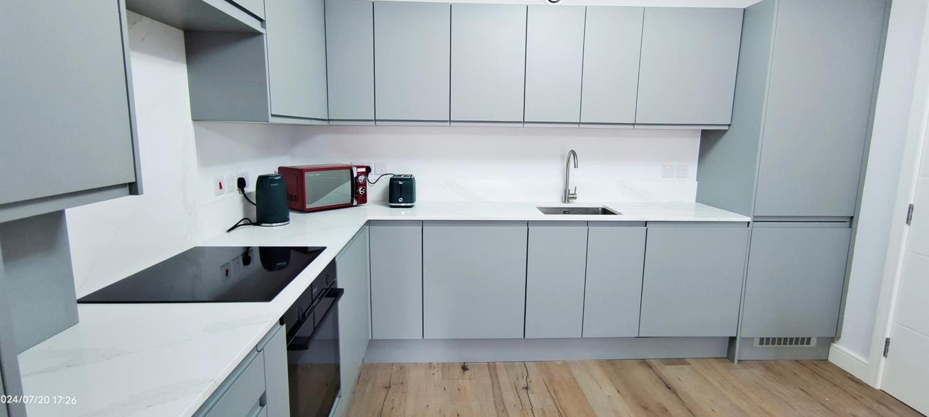 Spacious 2B2B Apartment with Garden
