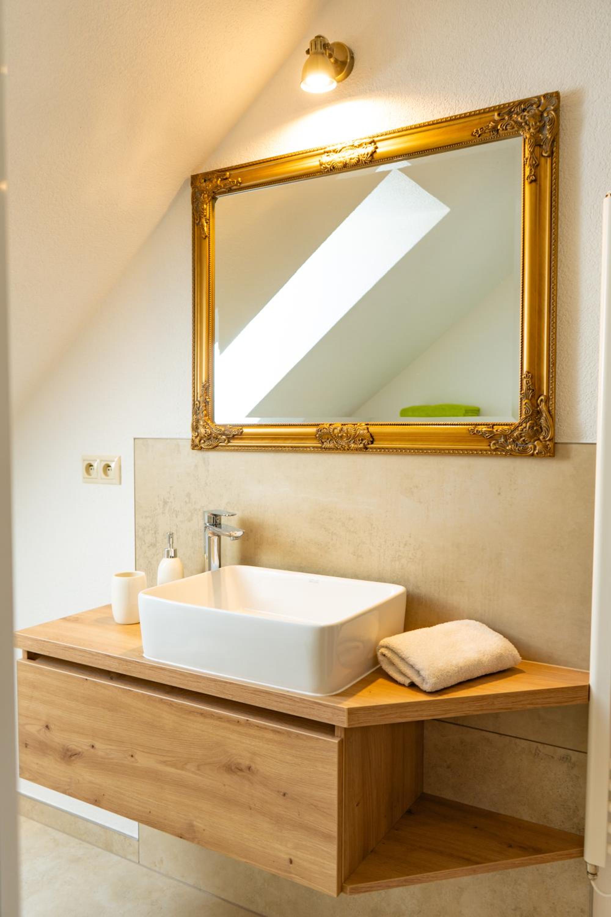 Photo 34