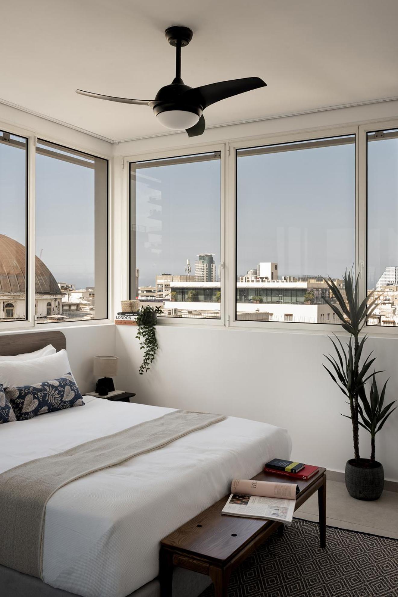 Mr Rothschild By TLV2GO view 3