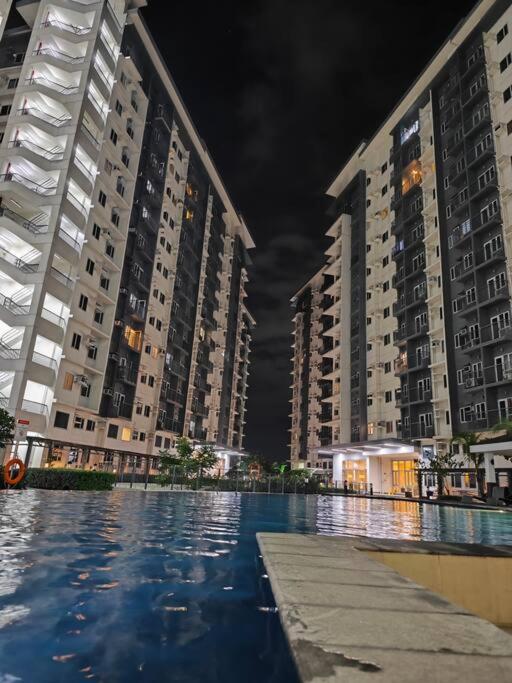 LuxHomme 2- Bedroom Luxury Condo Unit view 2