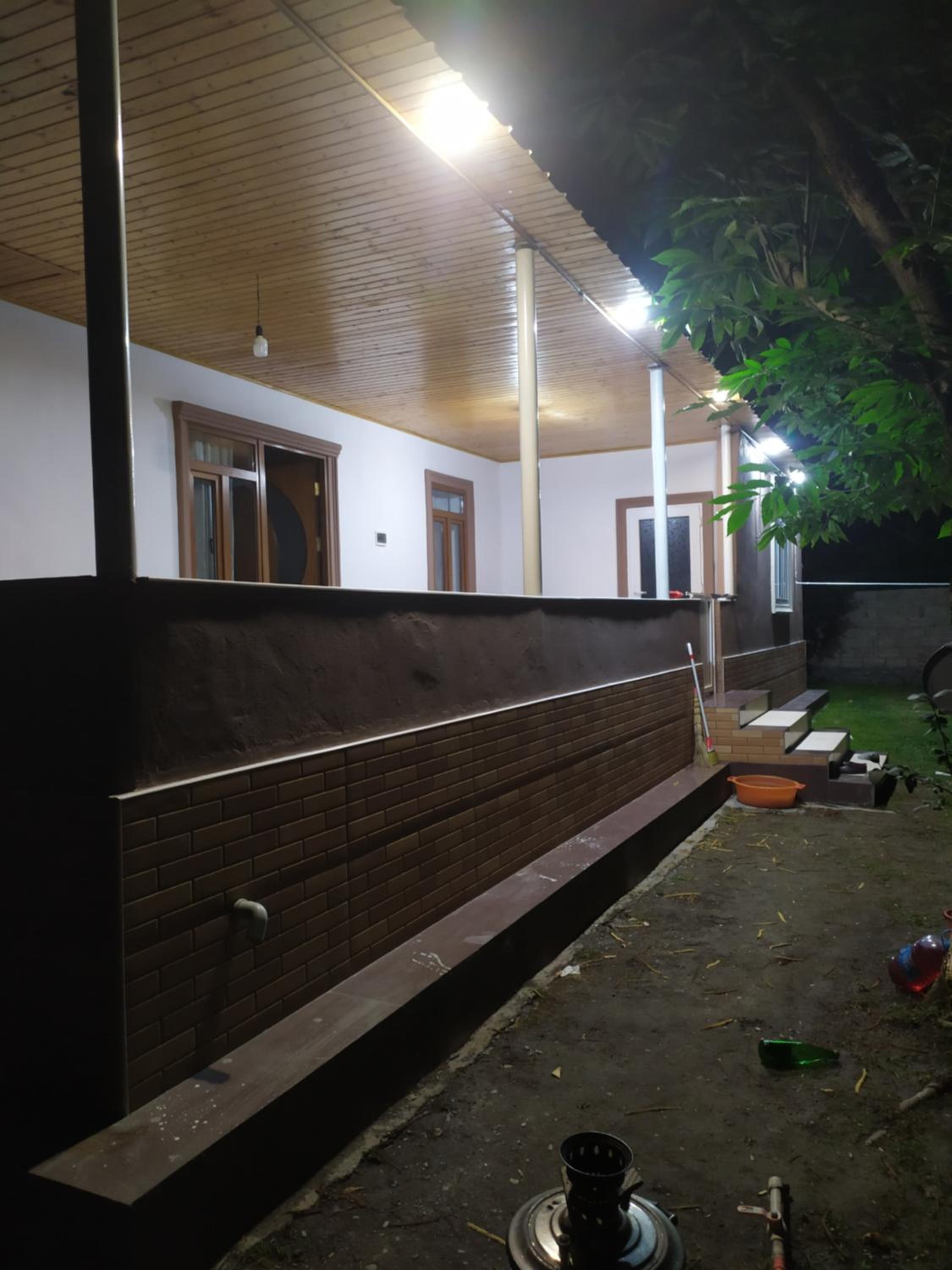 HOUSE WITH A LARGE YARD