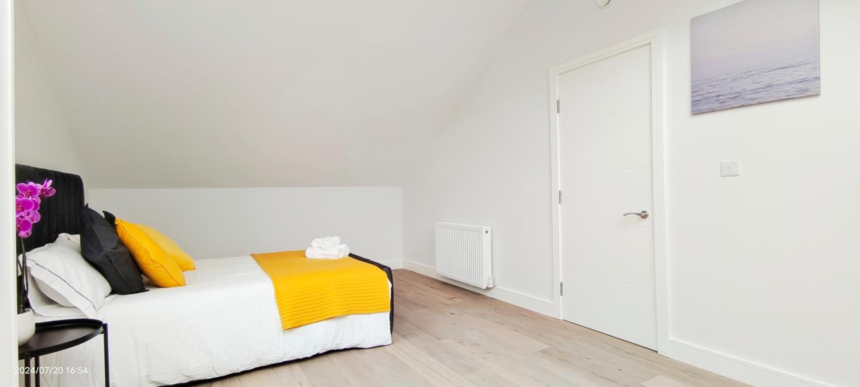Luxurious and Modern 3b3b Apartment in Hammersmith