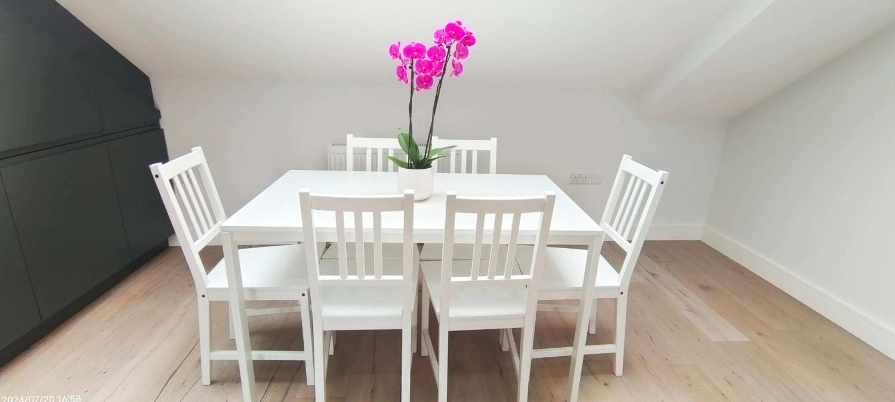 Luxurious and Modern 3b3b Apartment in Hammersmith