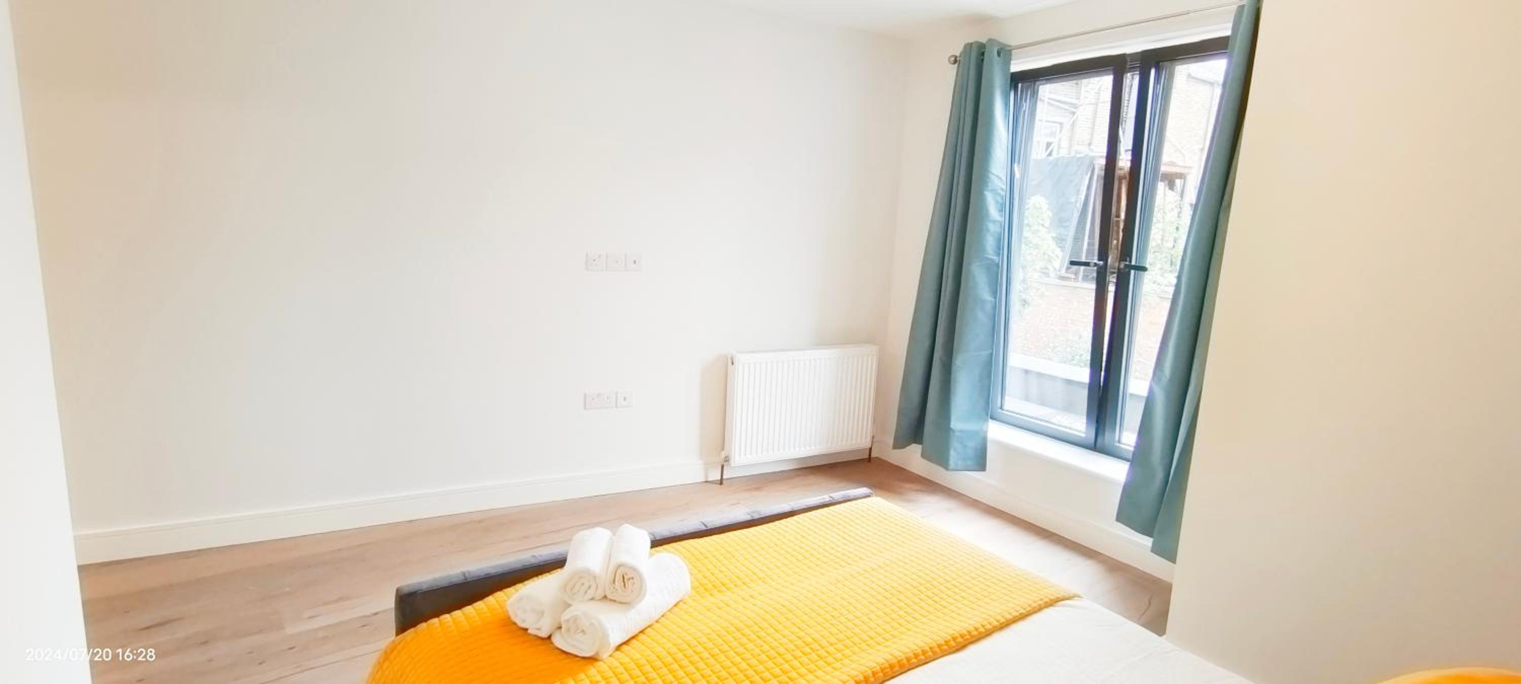 Luxurious and Modern 3b3b Apartment in Hammersmith