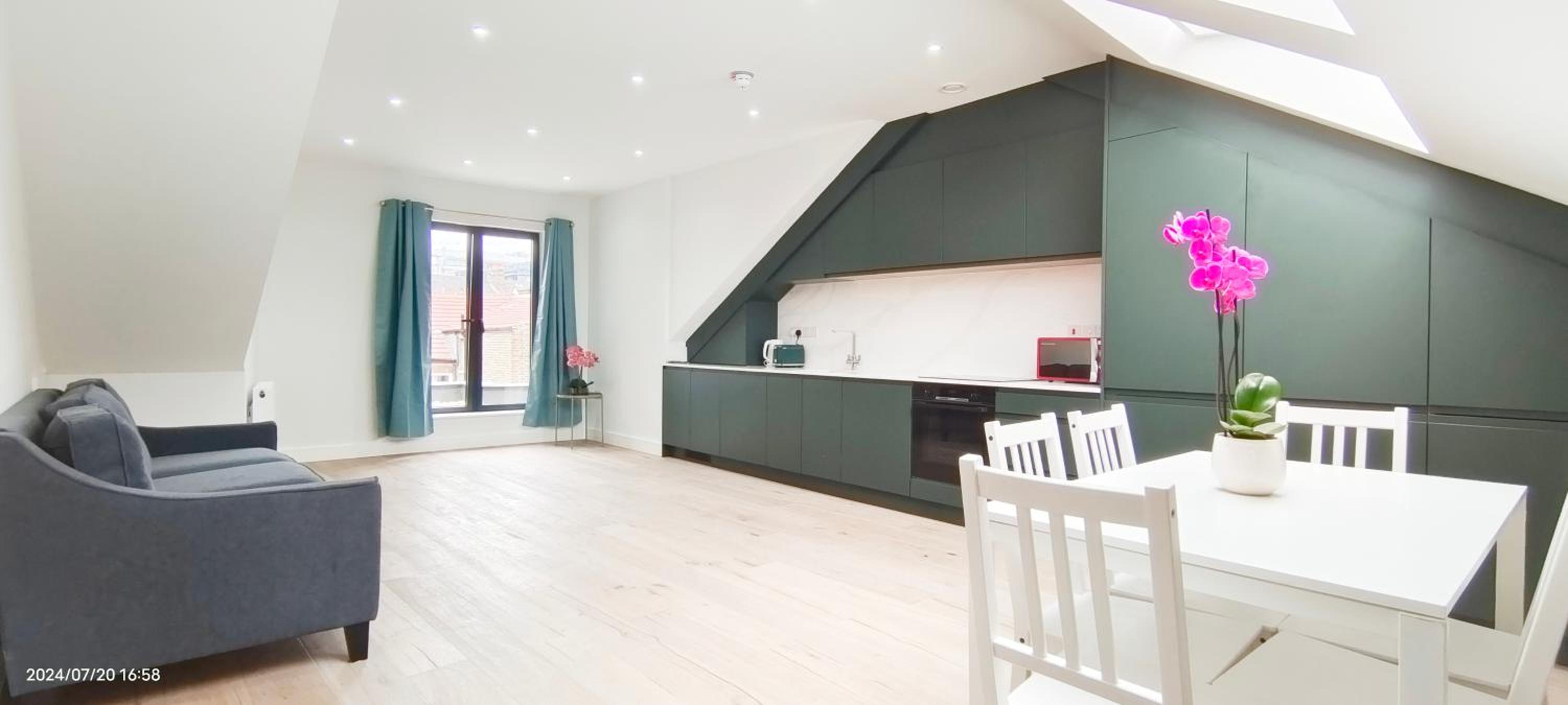 Luxurious and Modern 3b3b Apartment in Hammersmith