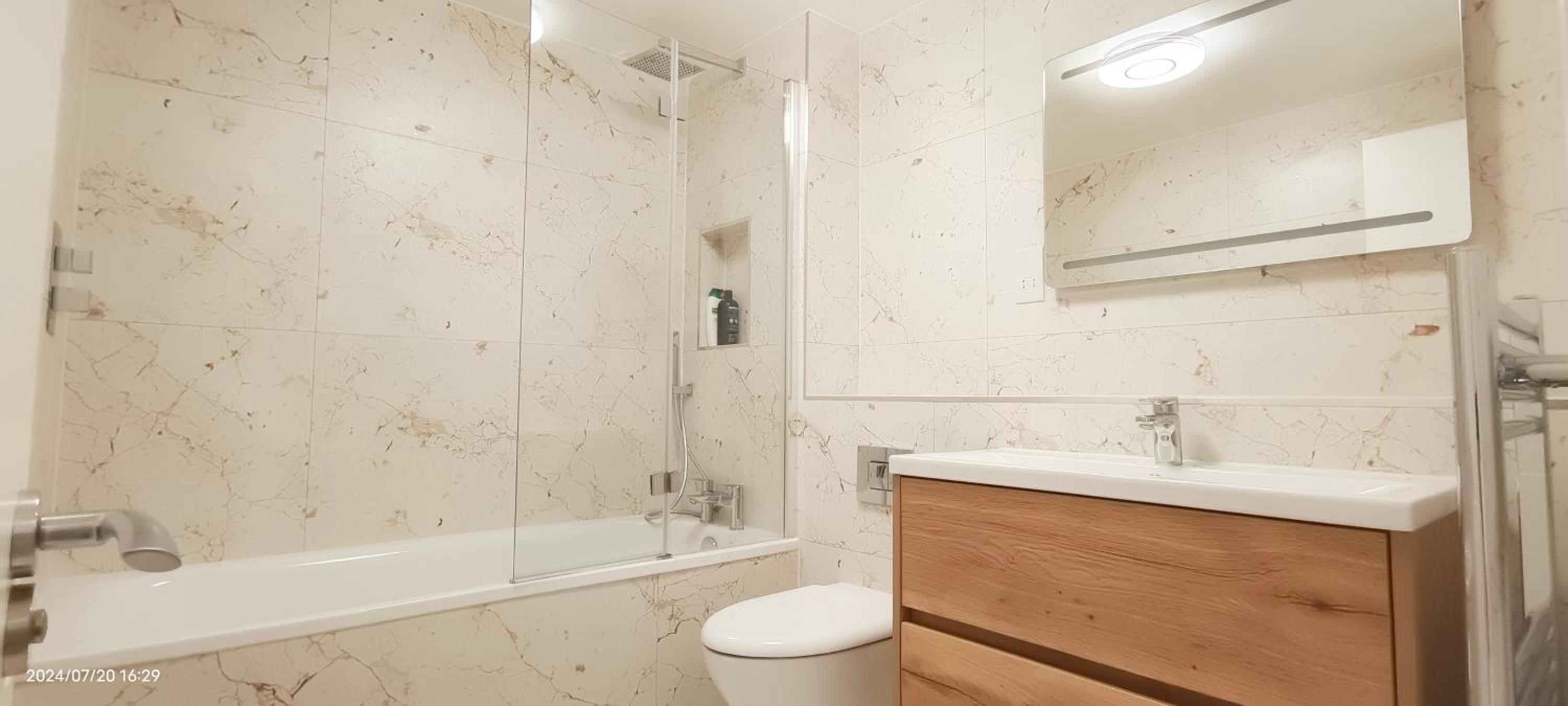 Luxurious and Modern 3b3b Apartment in Hammersmith