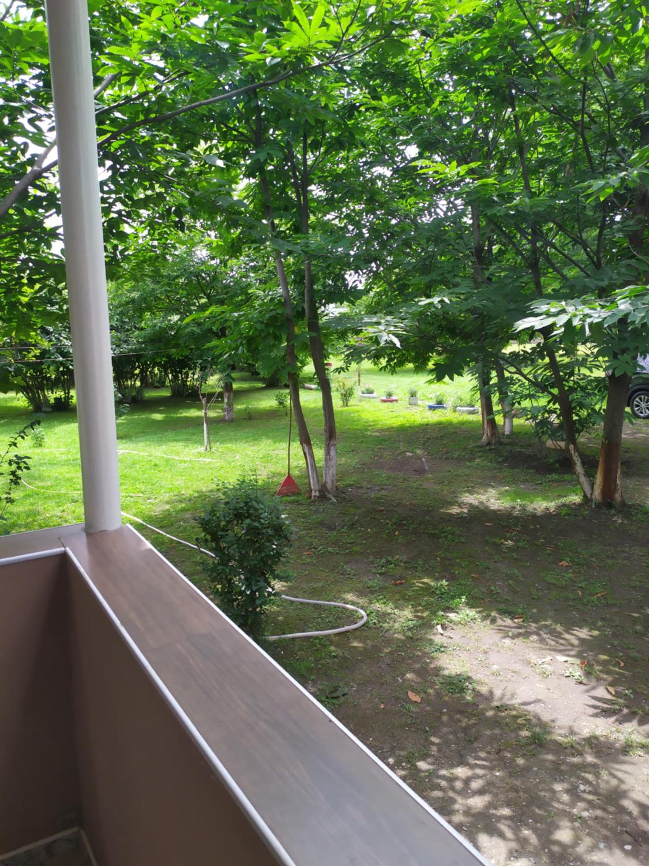 HOUSE WITH A LARGE YARD
