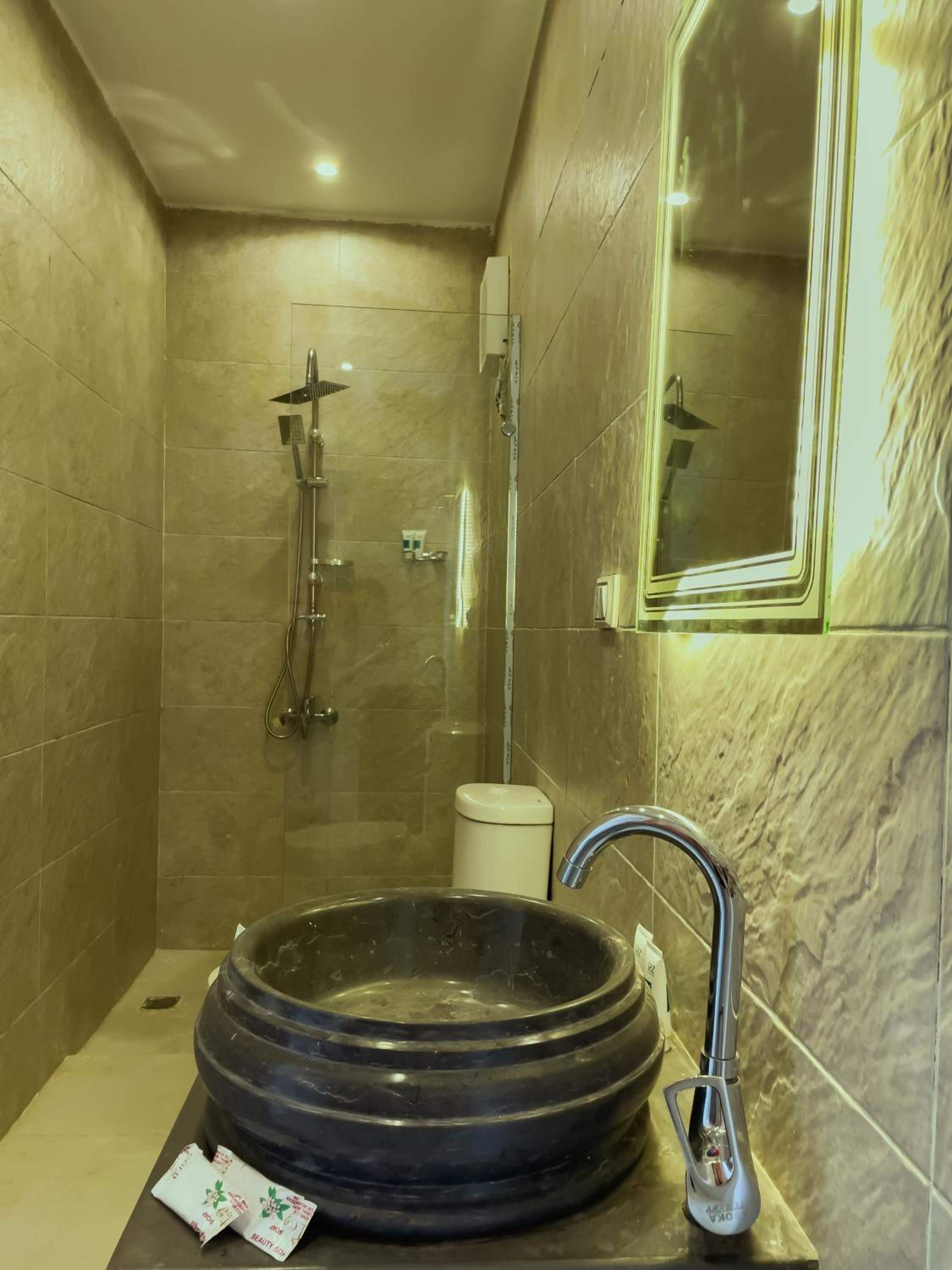 Jumeirah jacuzzi pyramids view inn
