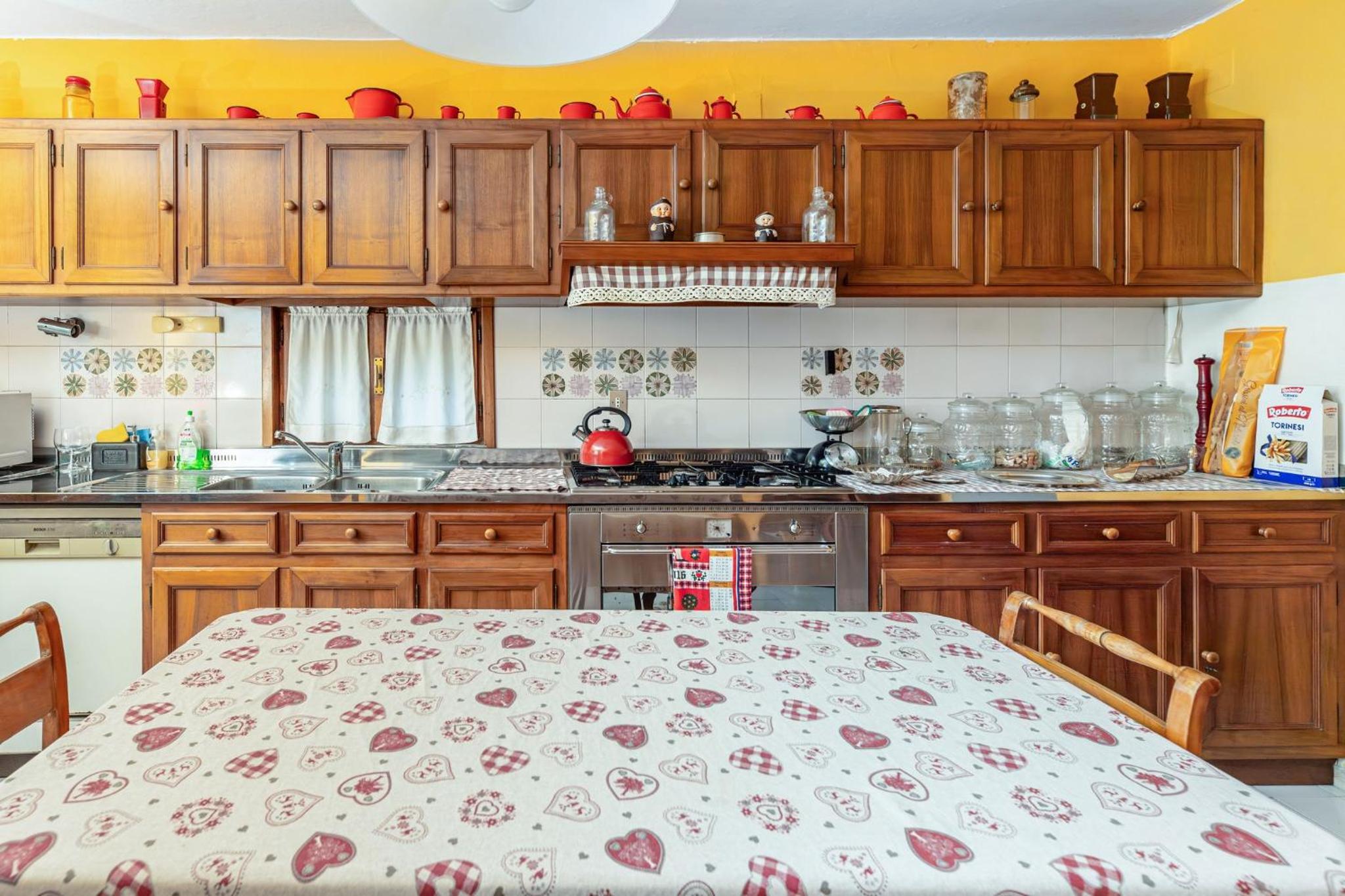 GuestHost - Timeless Charm - Stunning Apt in Villa