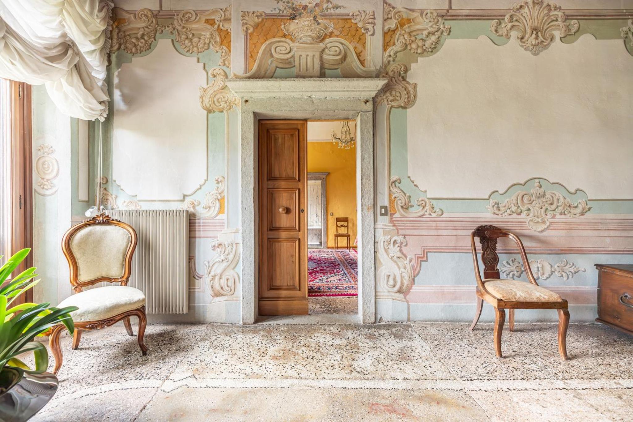 GuestHost - Timeless Charm - Stunning Apt in Villa