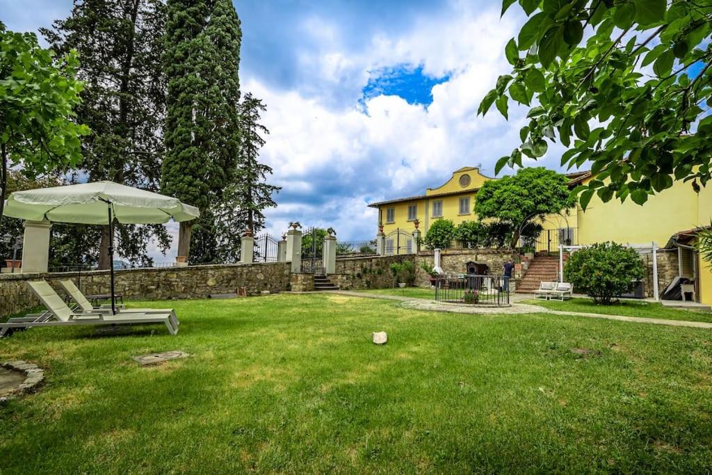 Luxury Limonaia with Jacuzzi near Florence