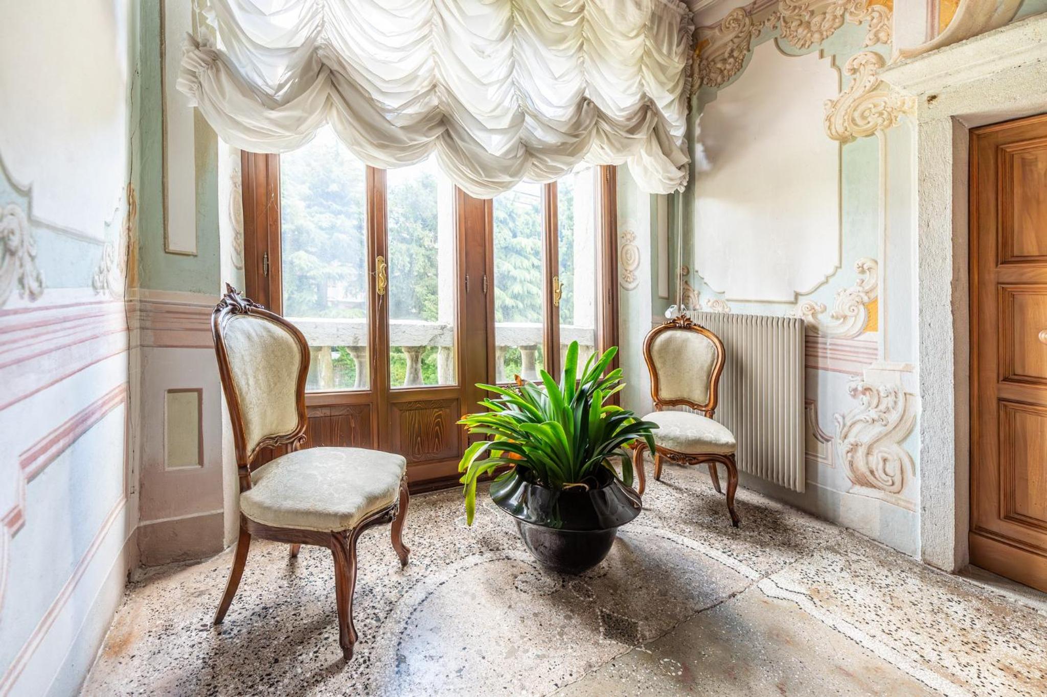 GuestHost - Timeless Charm - Stunning Apt in Villa