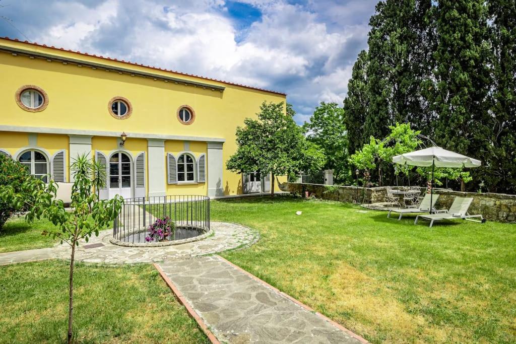 Luxury Limonaia with Jacuzzi near Florence