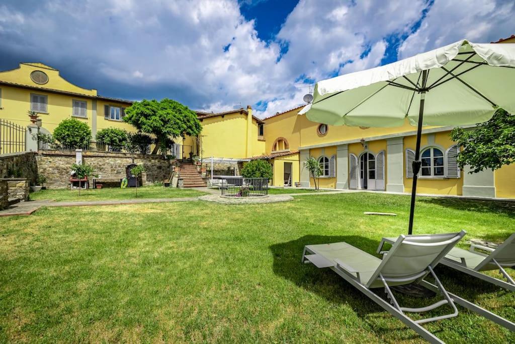 Luxury Limonaia with Jacuzzi near Florence