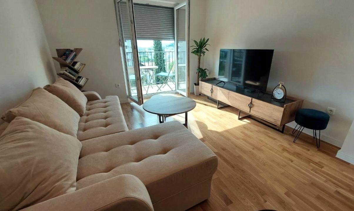 Urban Escape Apartment view 3