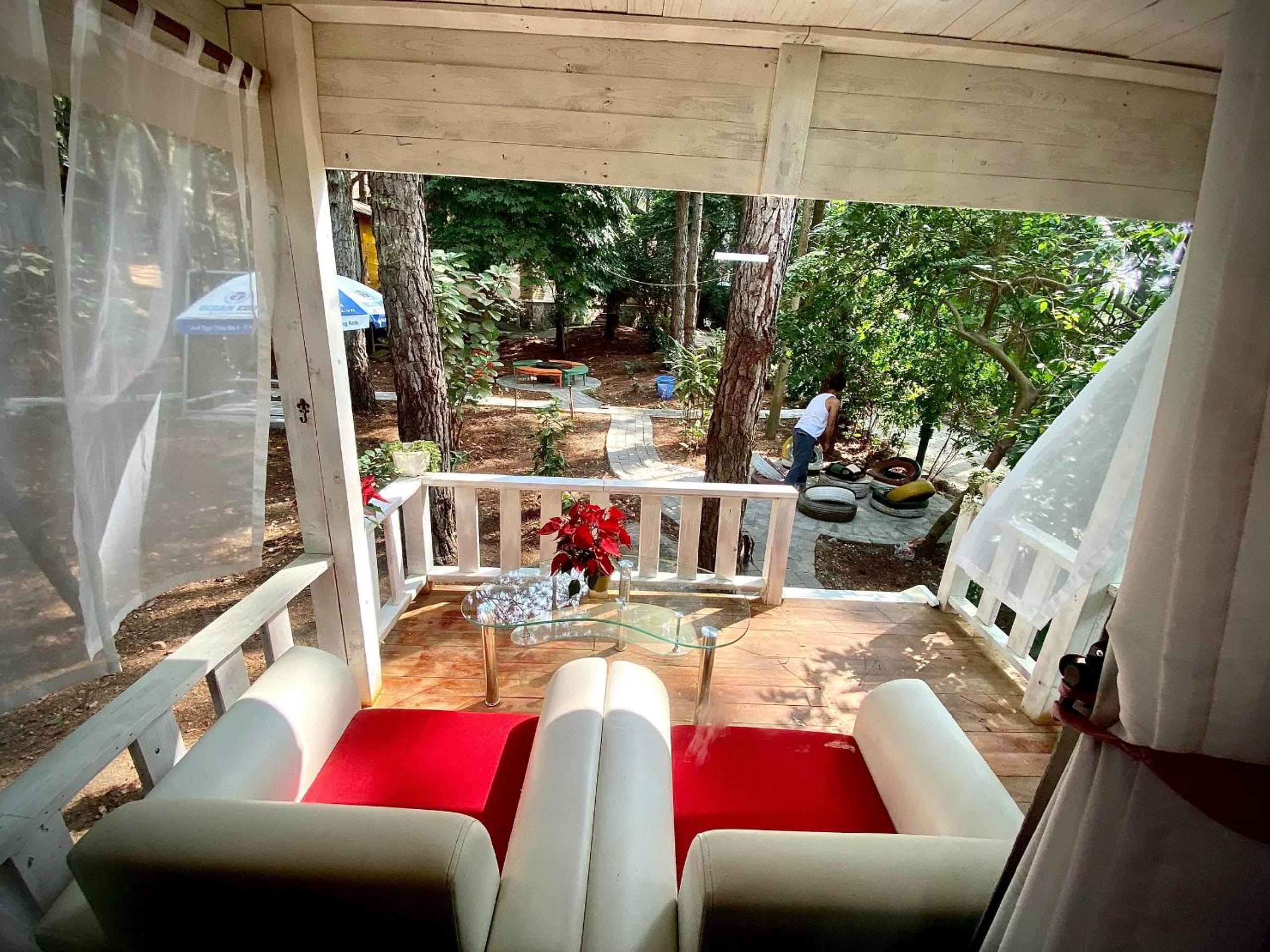 Pine Hill Villas & Camping