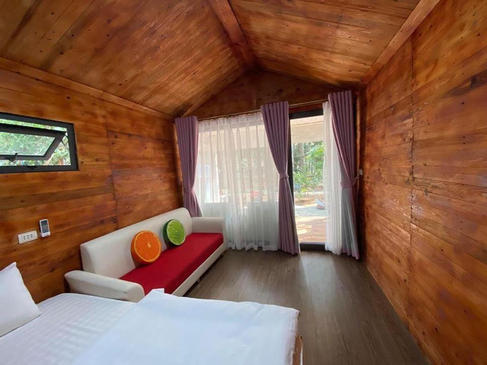 Pine Hill Villas & Camping