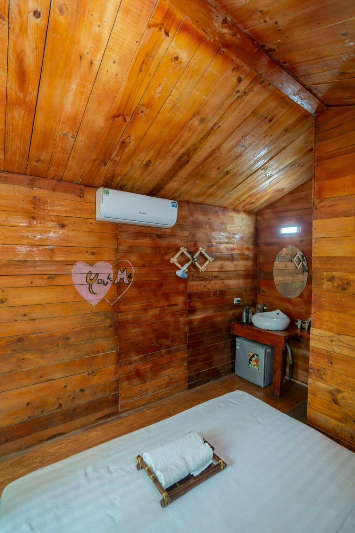 Pine Hill Villas & Camping