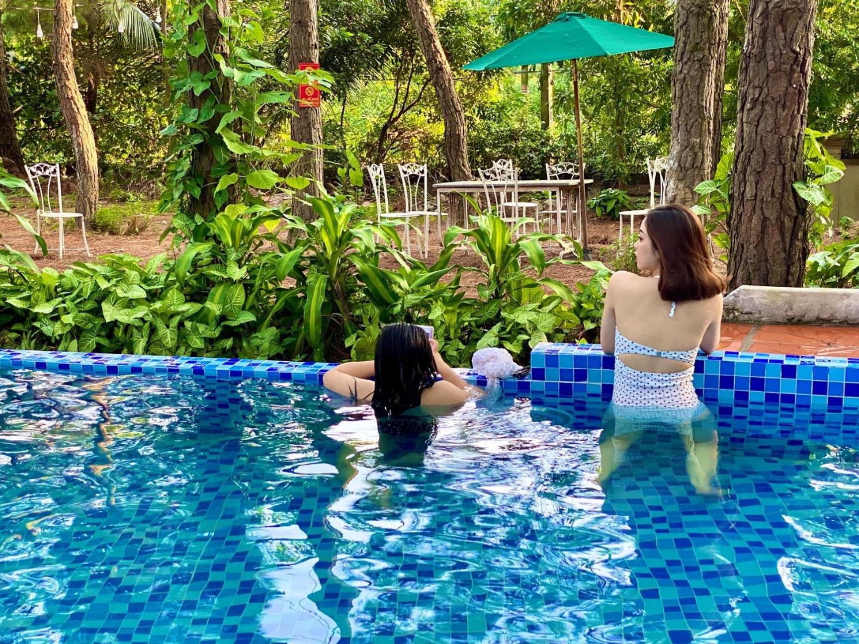 Pine Hill Villas & Camping
