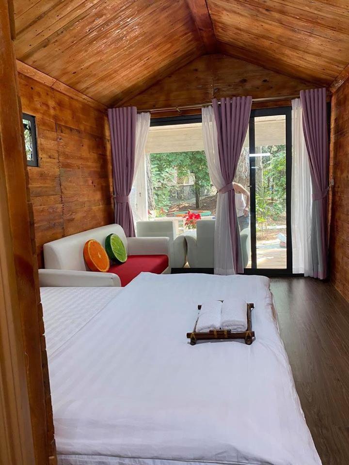 Pine Hill Villas & Camping