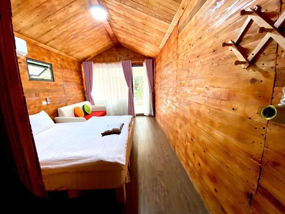 Pine Hill Villas & Camping