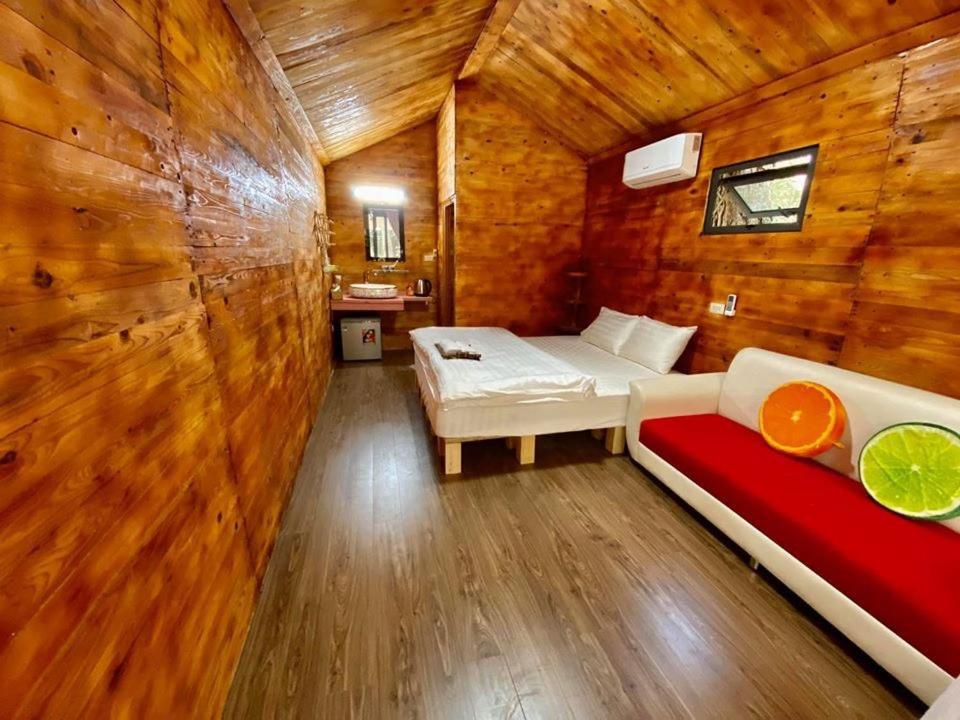 Pine Hill Villas & Camping
