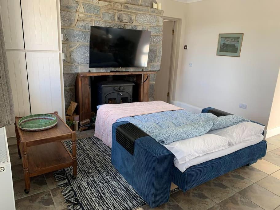 Charming Farmland Escape in the Heart of Ireland view 4
