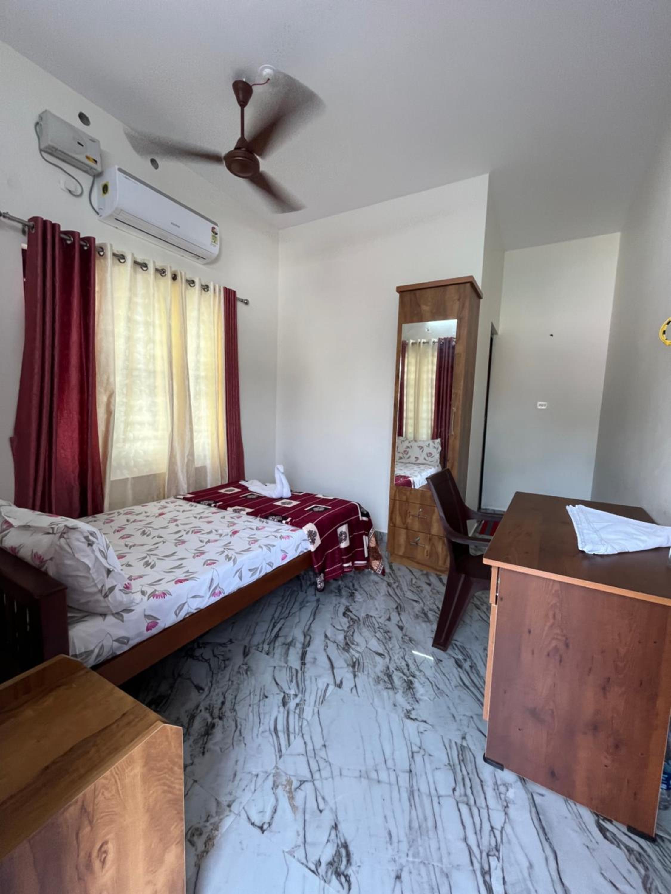 LA -Verna Beach Home view 4