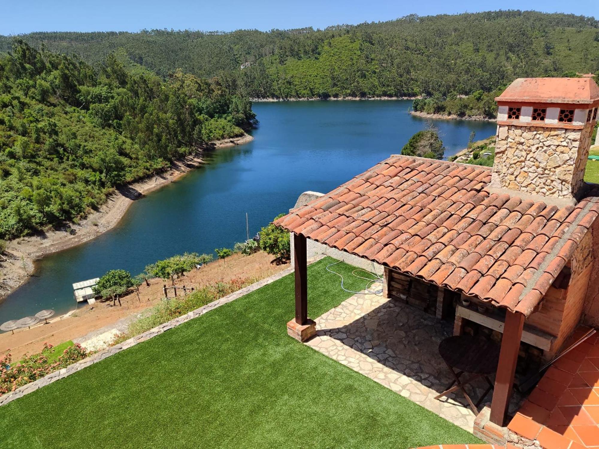 Lake Prestige Villa Castelo de Bode, Tomar view 4