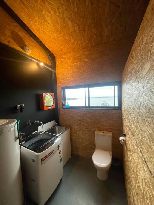 Humbug Bunk House & Hot Tub!