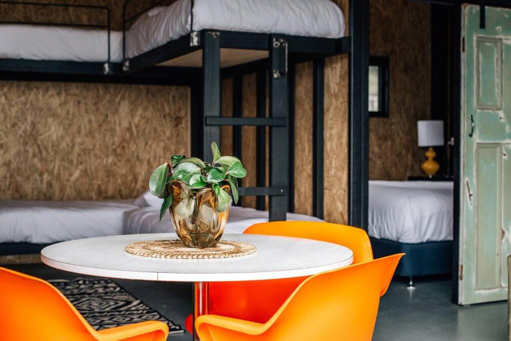 Humbug Bunk House & Hot Tub!