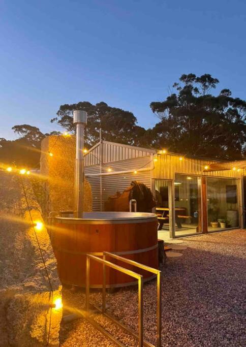 Humbug Bunk House & Hot Tub!