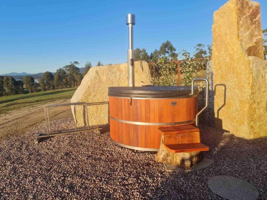Humbug Bunk House & Hot Tub!
