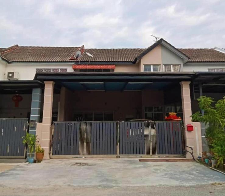 Malim Joyous Homestay - rent room only