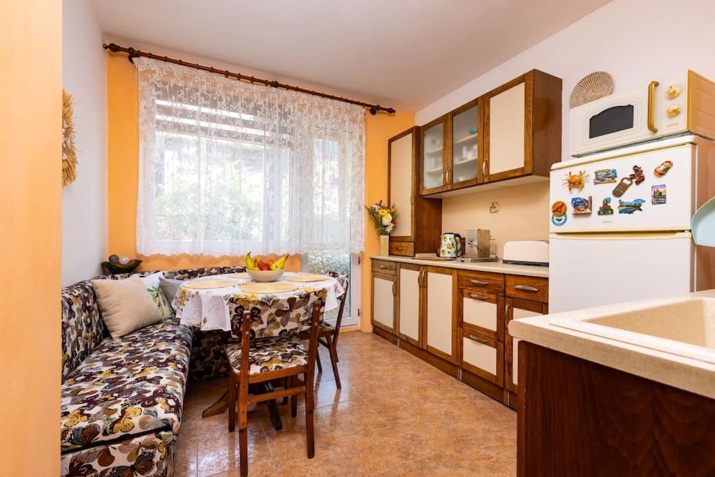 Excellent Center location apartment 'Bear's Den'